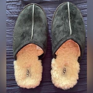 UGG Men’s Scuff Slippers